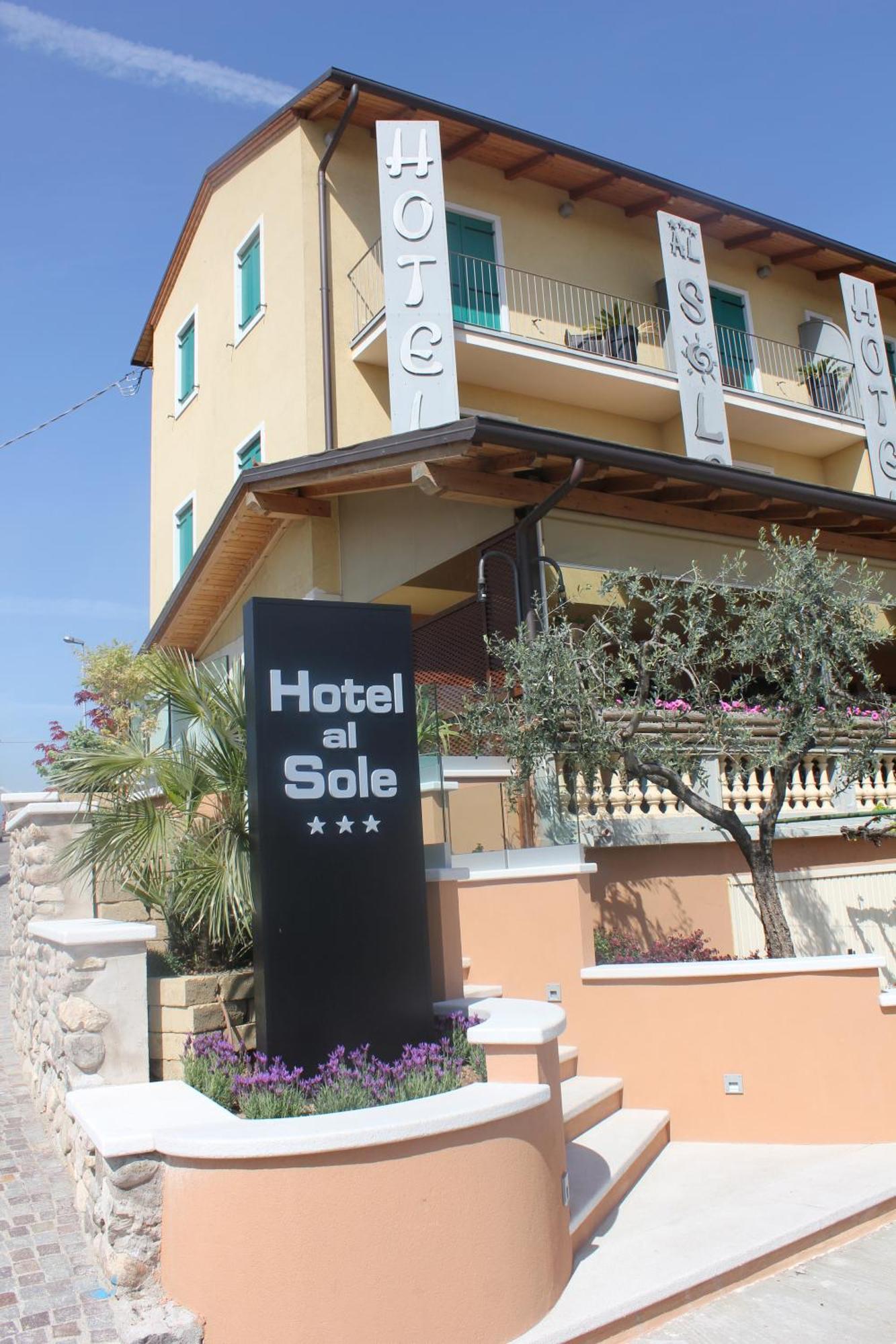 Hotel Al Sole - Enjoy Holiday Cavaion Veronese Εξωτερικό φωτογραφία