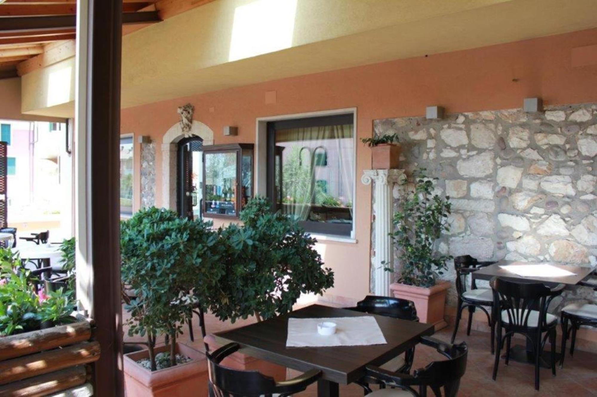 Hotel Al Sole - Enjoy Holiday Cavaion Veronese Εξωτερικό φωτογραφία