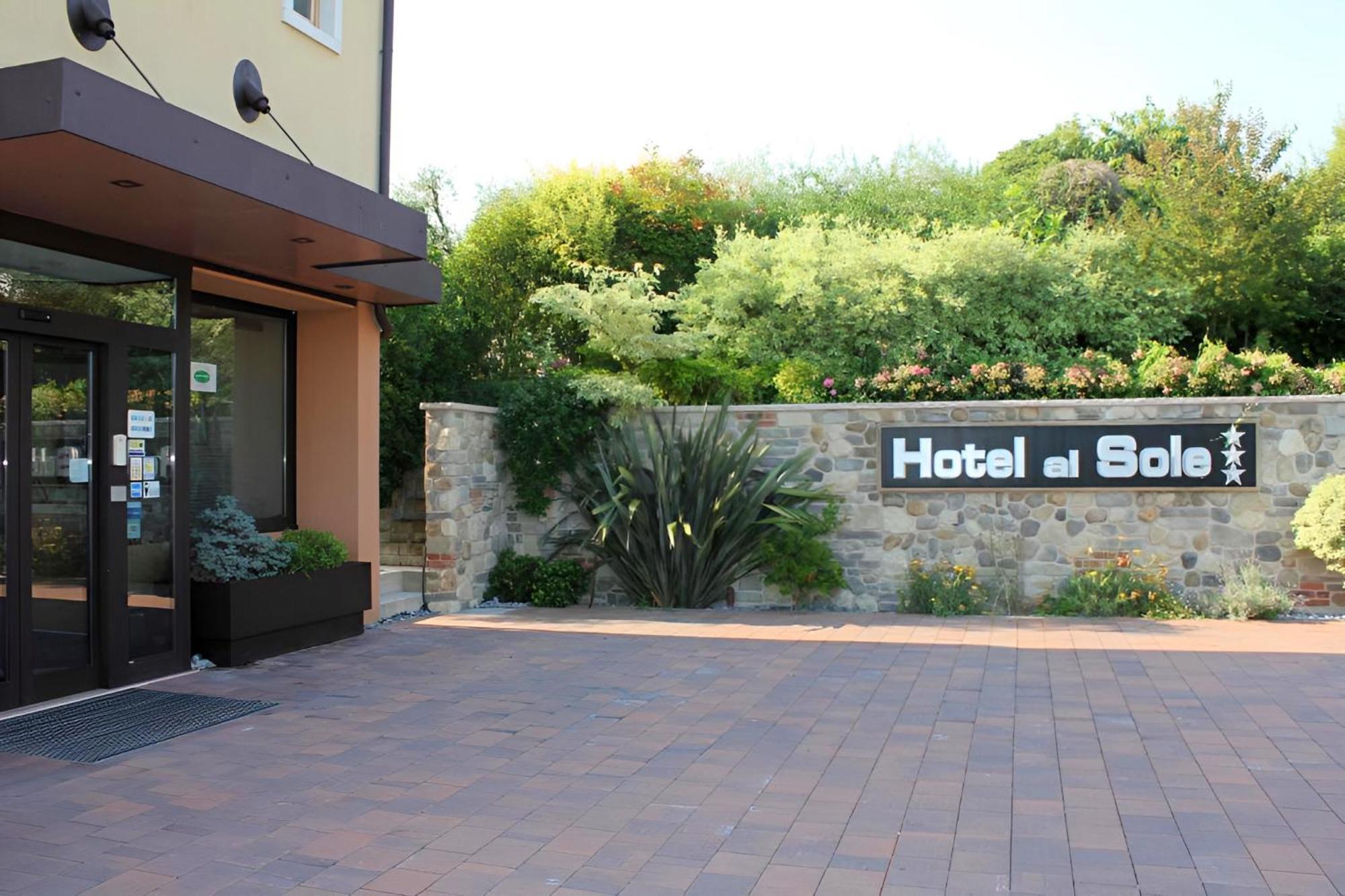 Hotel Al Sole - Enjoy Holiday Cavaion Veronese Εξωτερικό φωτογραφία