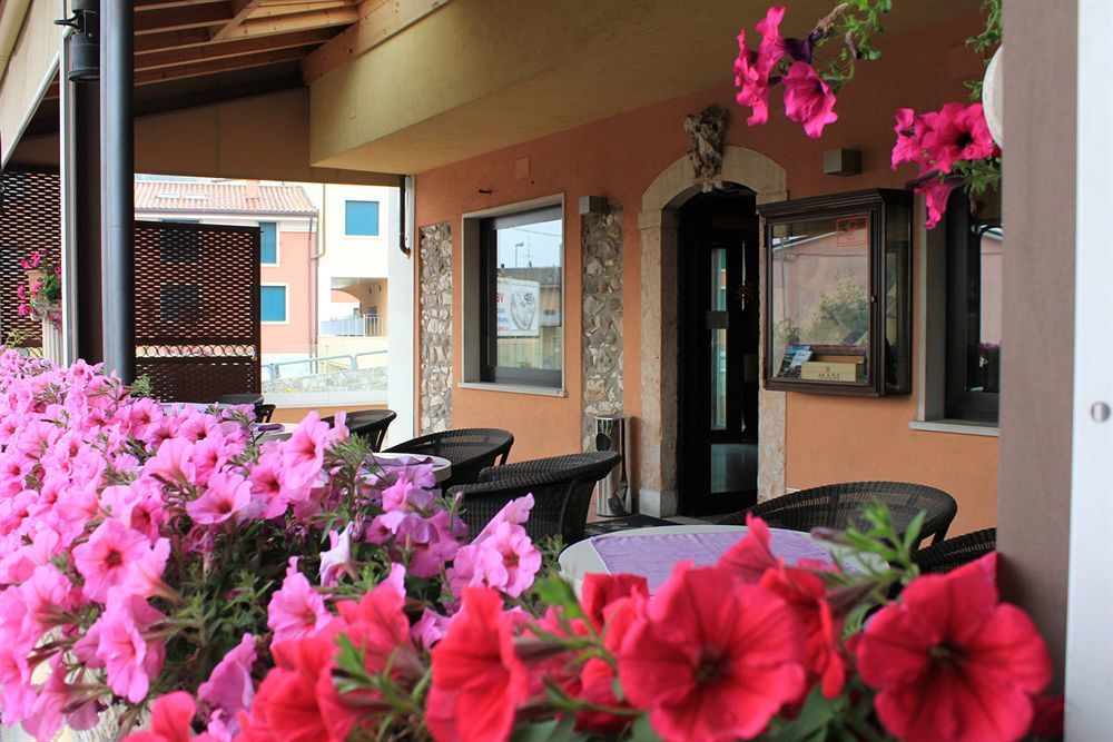 Hotel Al Sole - Enjoy Holiday Cavaion Veronese Εξωτερικό φωτογραφία